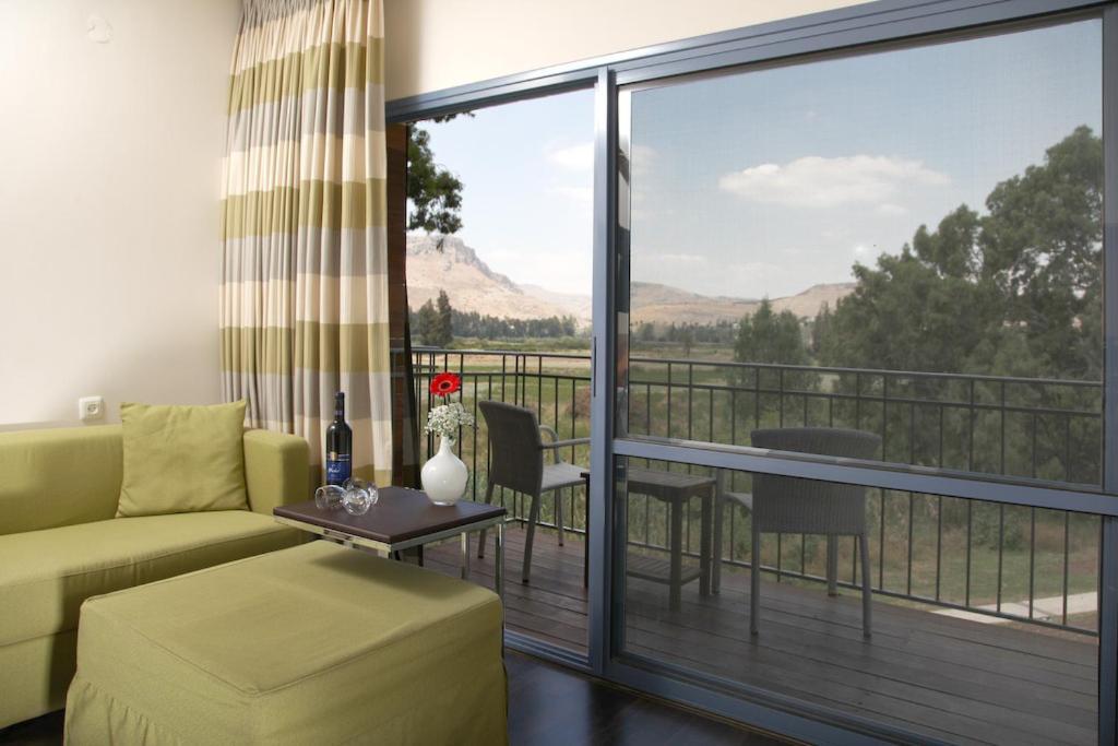 Nof Ginosar Kibbutz Hotel ภายนอก รูปภาพ